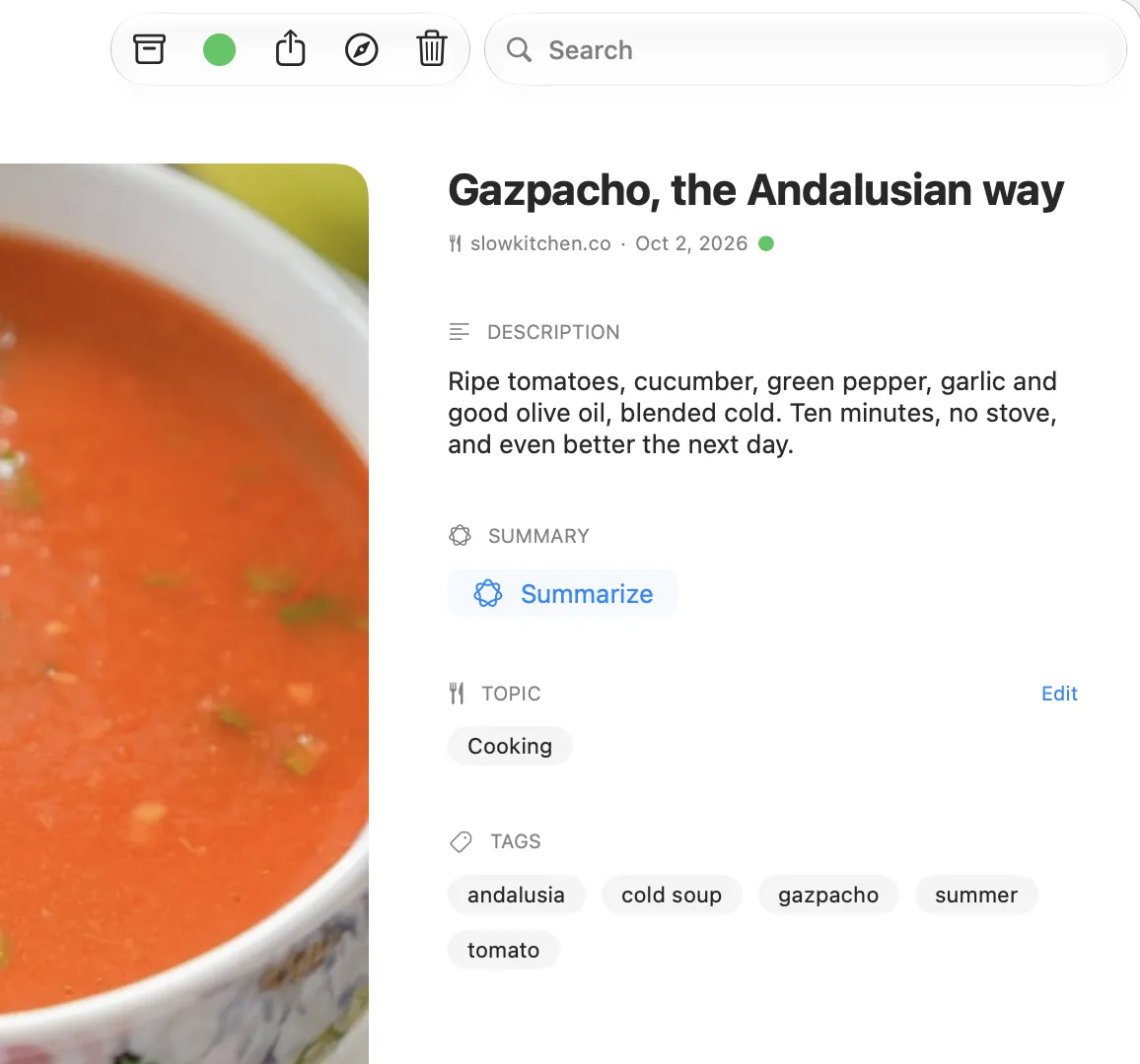 A saved gazpacho recipe in Cosas, with its description, the Cooking topic and its tags