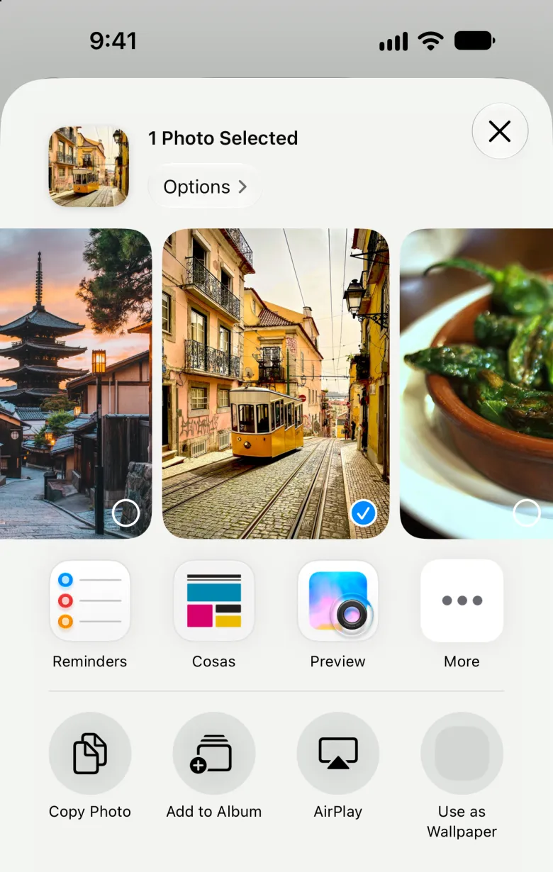 The share sheet of a photo on iPhone, with Cosas among the apps